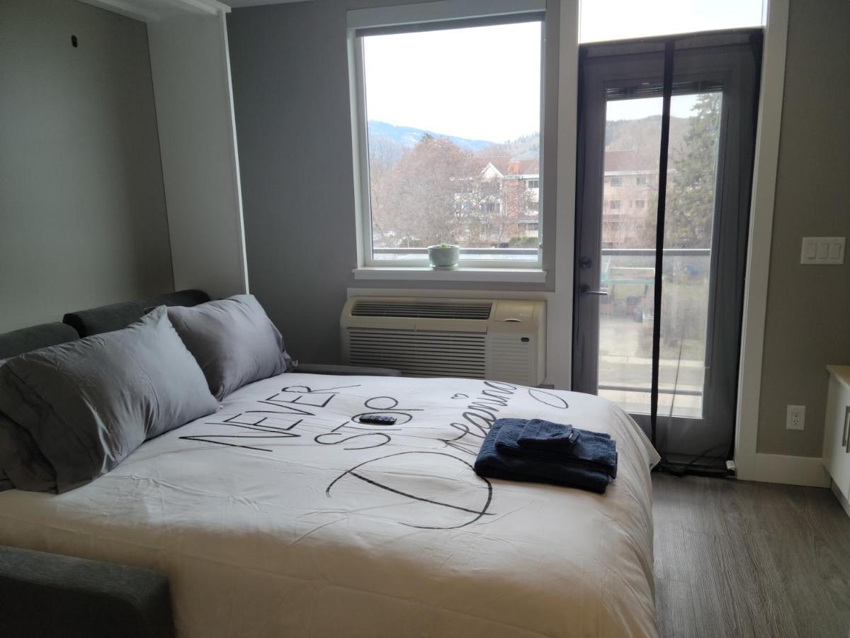 Cozy Studio Suite, 15Min Walk To Downtown Kelowna Zewnętrze zdjęcie